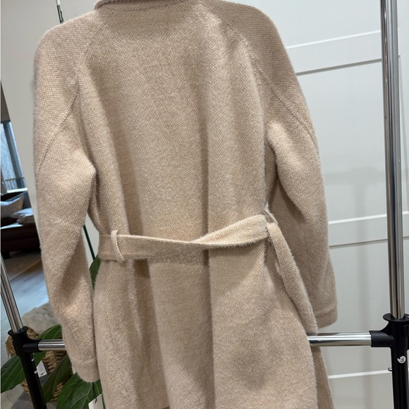 Calvin Klein Women's Cream Teddy Jacket - Picture 7 of 8